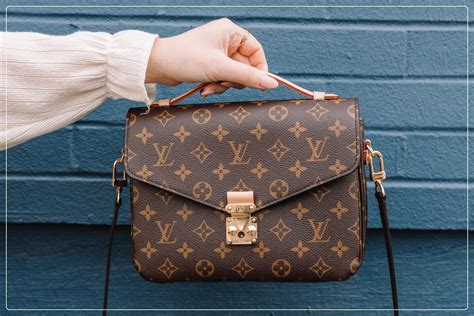 difference between a real and fake louis vuitton bag|louis vuitton knockoff bags.